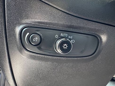 Used 2024 Chevrolet Equinox LT AWD/4WD image 16