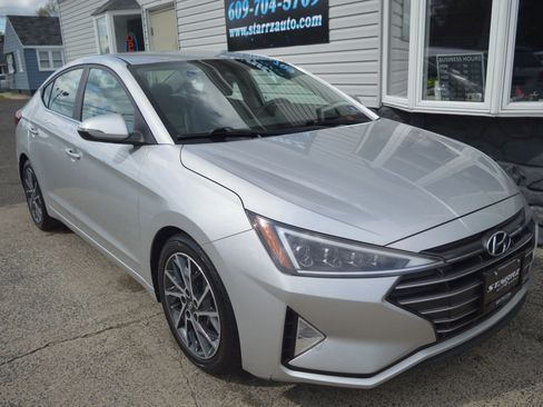 Used 2019 Hyundai Elantra Limited FWD image 7