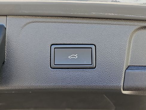 New 2026 Volkswagen Atlas SEL Premium R-Line image 8