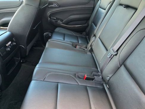Used 2016 Chevrolet Suburban LT image 13