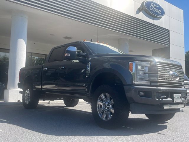 Used 2019 Ford F350 Platinum w/ Platinum Ultimate Package AWD/4WD image 3