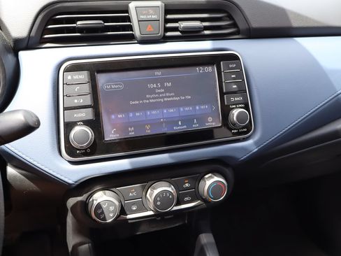 Used 2024 Nissan Versa SV FWD image 6