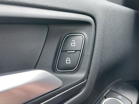 New 2026 Ford Escape SE image 28