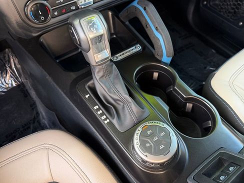 Certified 2022 Ford Bronco Wildtrak image 27