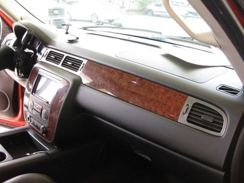 Used 2007 Chevrolet Avalanche LT w/ LT Preferred Equipment Group image 38