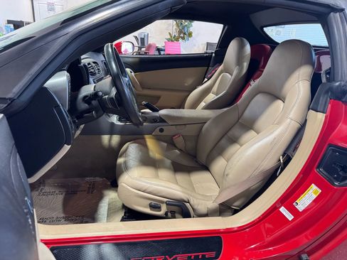 Used 2006 Chevrolet Corvette Convertible w/ Preferred Equipment Group RWD image 14