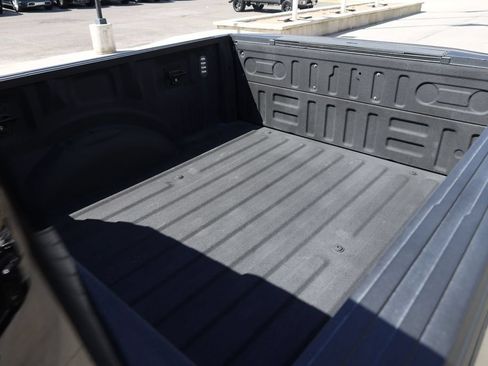 Used 2018 Ford F150 Platinum w/ Technology Package AWD/4WD image 22