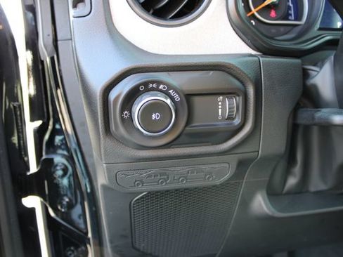 Used 2026 Jeep Wrangler Unlimited Sport AWD/4WD image 16