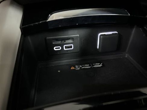 Certified 2022 Buick Envision Avenir w/ Technology Package II image 36