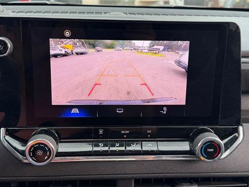 Used 2023 Chevrolet Colorado W/T RWD image 39