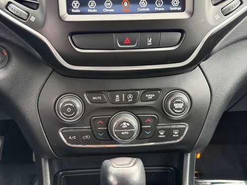 Used 2022 Jeep Cherokee Latitude Lux image 17