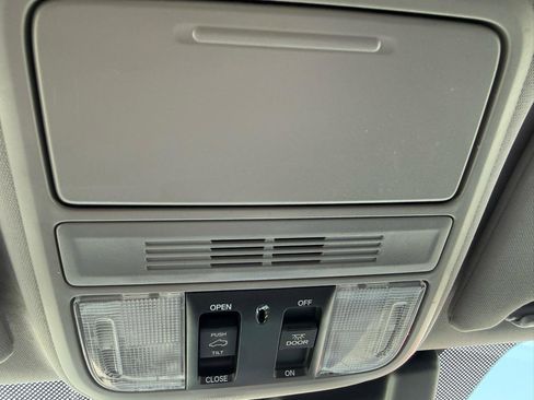 Used 2018 Honda Odyssey EX-L image 39
