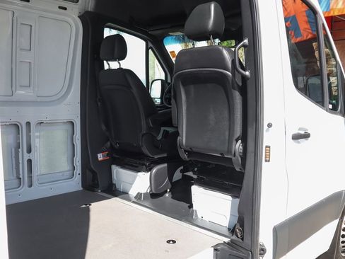 Used 2021 Mercedes-Benz Sprinter 3500 image 11