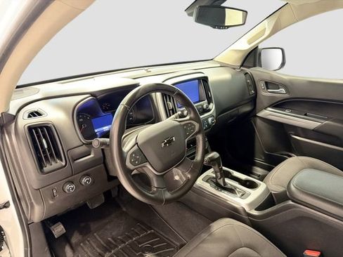 Used 2020 Chevrolet Colorado LT w/ LT Convenience Package image 8