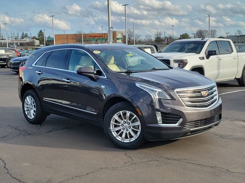 Used 2018 Cadillac XT5 FWD image 33
