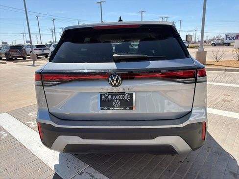 Certified 2025 Volkswagen Tiguan S image 6