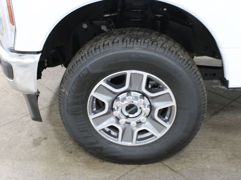 Used 2024 Ford F250 Lariat image 36
