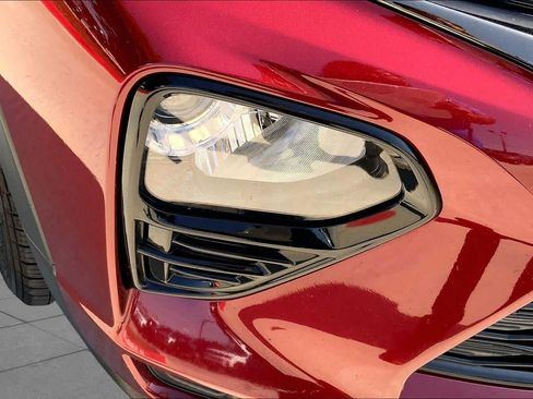 Used 2023 Chevrolet TrailBlazer RS w/ Sun and Liftgate Package FWD image 27