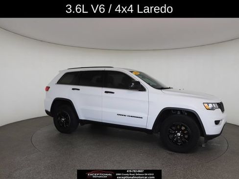 Used 2020 Jeep Grand Cherokee Laredo AWD/4WD image 24