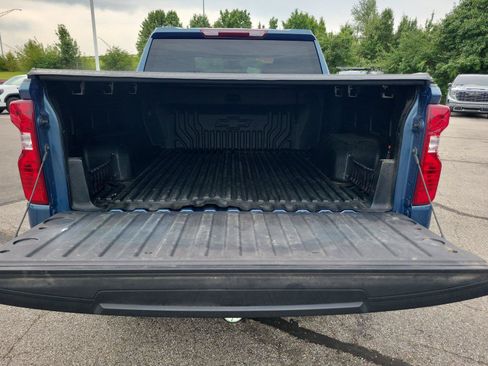 Used 2024 Chevrolet Silverado 1500 LT AWD/4WD image 9