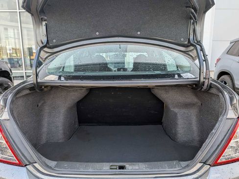 Used 2017 Nissan Versa S Plus FWD image 29