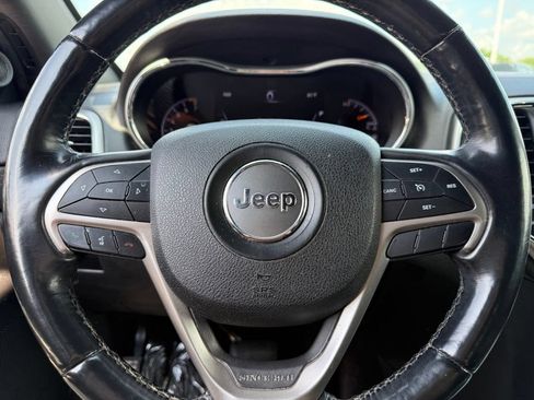 Used 2018 Jeep Grand Cherokee Laredo AWD/4WD image 20