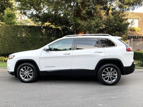 Used 2021 Jeep Cherokee Latitude Lux w/ Sun & Sound Group image 4