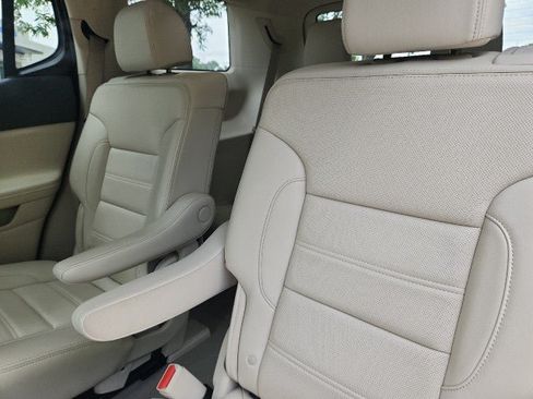 Used 2023 GMC Acadia Denali w/ Denali Technology Package AWD/4WD image 38