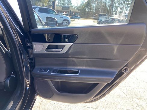 Used 2017 Jaguar XF Premium AWD/4WD image 23