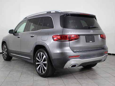 Used 2023 Mercedes-Benz GLB 250 image 3