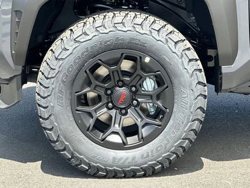 New 2026 Toyota 4Runner SR5 AWD/4WD image 26