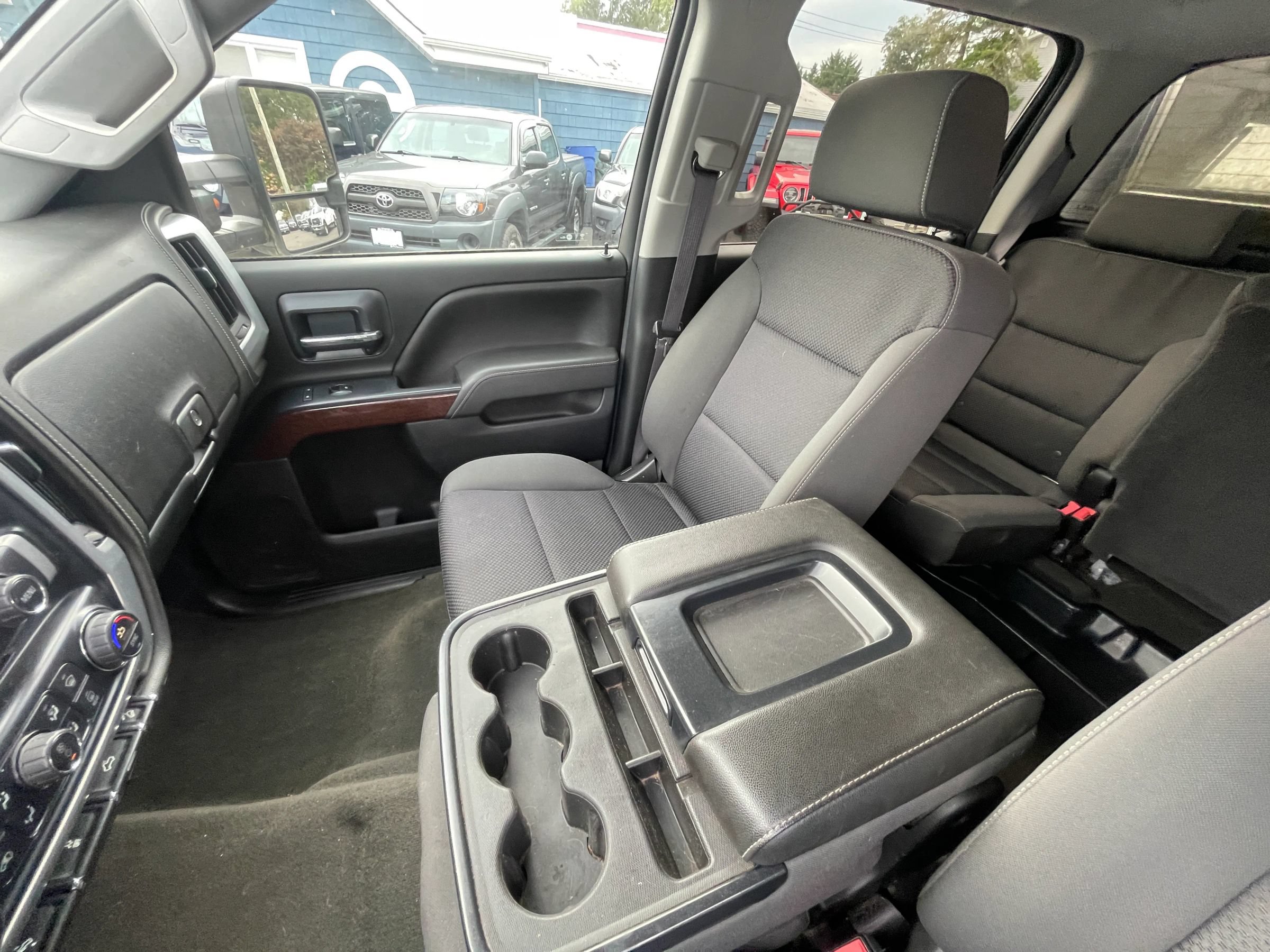 Used 2016 GMC Sierra 2500 SLE w/ SLE Fleet Preferred Package AWD/4WD image 16