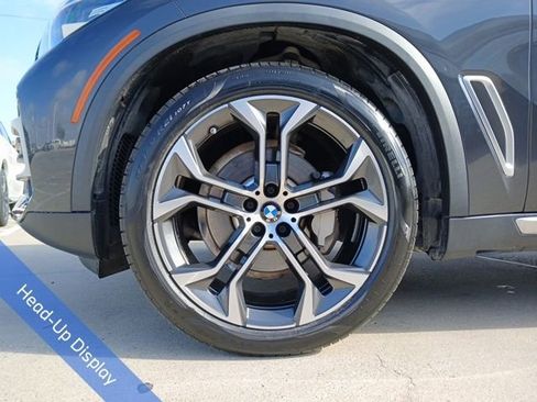 Used 2023 BMW X5 xDrive40i w/ Premium Package image 5