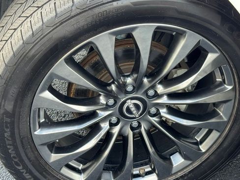 Used 2022 Nissan Armada Platinum w/ Captain's Chairs Package RWD image 13
