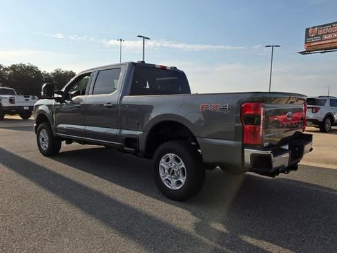 New 2026 Ford F250 XLT w/ XLT Premium Package AWD/4WD image 9