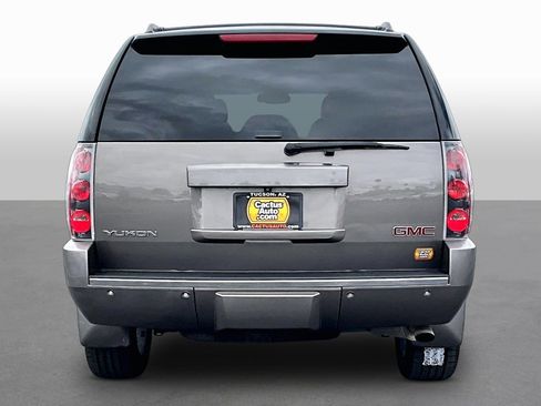 Used 2013 GMC Yukon Denali AWD/4WD image 4