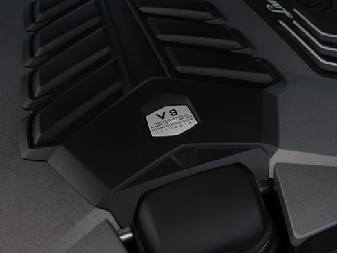 Used 2022 Lamborghini Urus AWD/4WD image 15