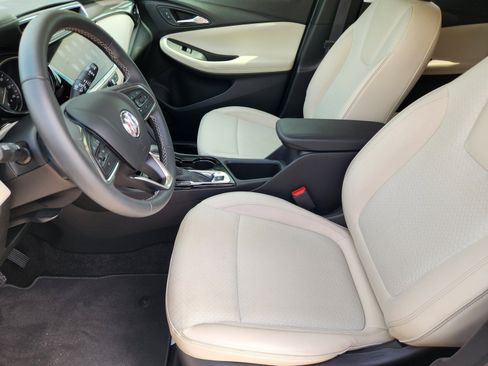 Used 2023 Buick Encore GX Select w/ Safety Package II AWD/4WD image 10