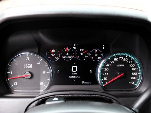 Used 2017 GMC Yukon XL SLT image 11