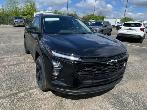 New 2026 Chevrolet Trax LT w/ Driver Confidence Package FWD image 4
