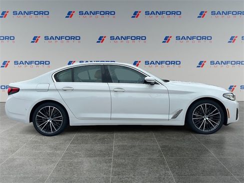 Used 2022 BMW 530i w/ Convenience Package image 6