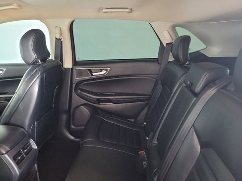 Used 2019 Ford Edge SEL w/ Equipment Group 201A FWD image 18