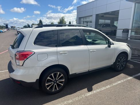 Used 2018 Subaru Forester 2.0XT Touring AWD/4WD image 4