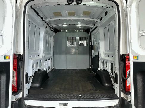Used 2015 Ford Transit 150 130 Medium Roof image 10