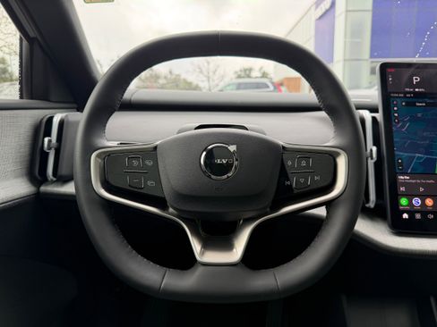 Certified 2025 Volvo EX30 Plus w/ Climate Package AWD/4WD image 17