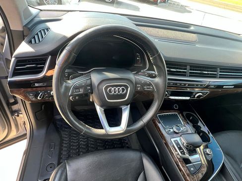 Used 2018 Audi Q7 3.0T Prestige AWD/4WD image 9