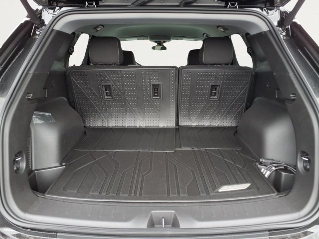 New 2026 Chevrolet Blazer LT w/ Convenience Package AWD/4WD image 18