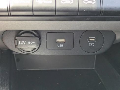 Used 2024 Hyundai Elantra SEL FWD image 22