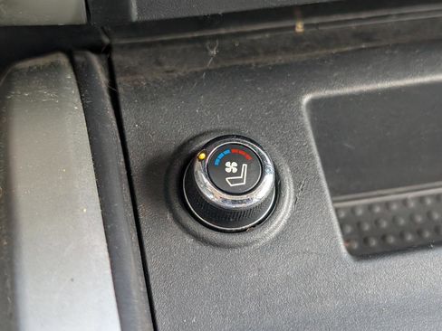 Used 2017 Nissan Titan PRO-4X AWD/4WD image 22