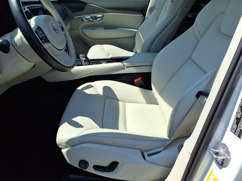 Used 2024 Volvo XC90 T8 Plus w/ Protection Package Premier AWD/4WD image 15